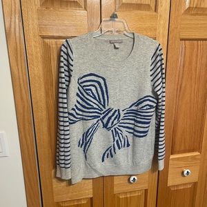 Banana Republic bow graphic sweater. Size XL.Grey background with royal …